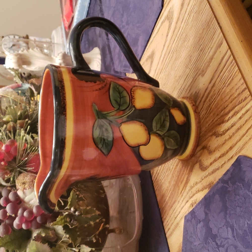 Lemoncello Pitcher 🍋